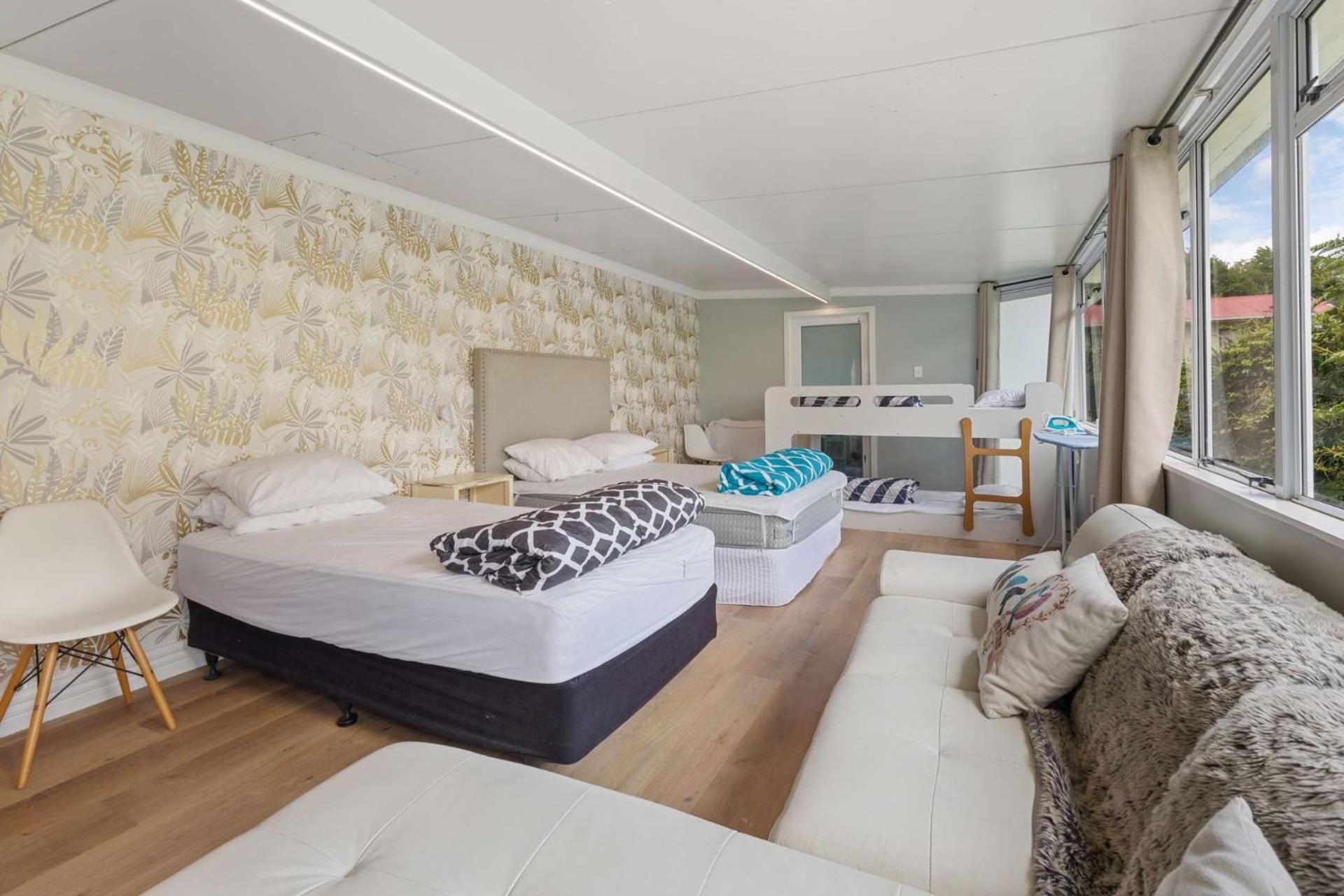 Lakefront Getaway In Роторуа Экстерьер фото