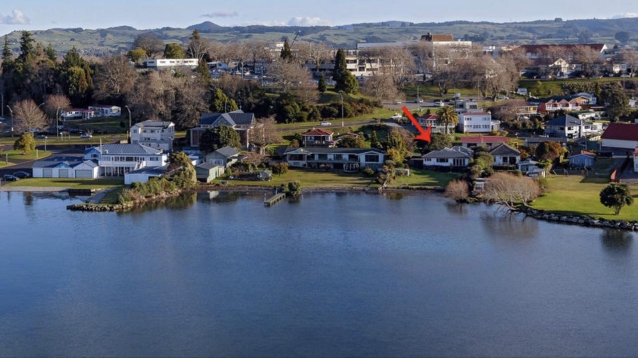 Lakefront Getaway In Роторуа Экстерьер фото